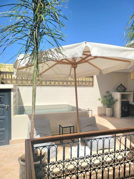 Riad Isahiac Avec Piscine En Exclusivite Marrakesch Exterior foto