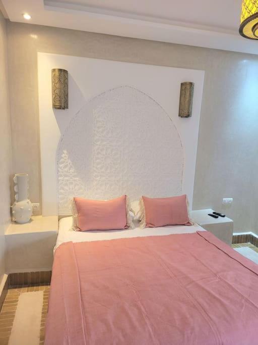 Riad Isahiac Avec Piscine En Exclusivite Marrakesch Exterior foto